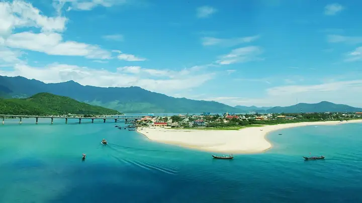 Biển Đẹp Nào Ở Việt Nam Nổi Tiếng Nhất?