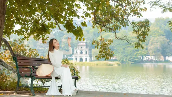 Hình Ảnh Hồ Gươm Ấn Tượng