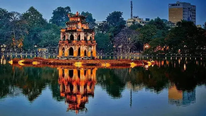 Hình Ảnh Hồ Gươm Về Đêm Huyền Ảo