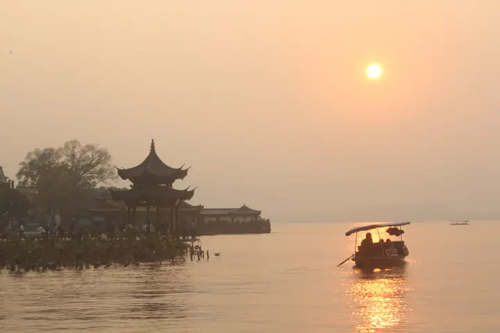 Hình Ảnh Cho Hình Ảnh Hoàng Hôn Hồ Tây: Hình Ảnh Cho Hình Ảnh Hoàng Hôn Hồ Tây: