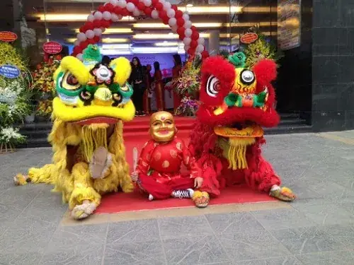 Những Hình Ảnh Ông Địa Múa Lân Đẹp Và Độc Đáo