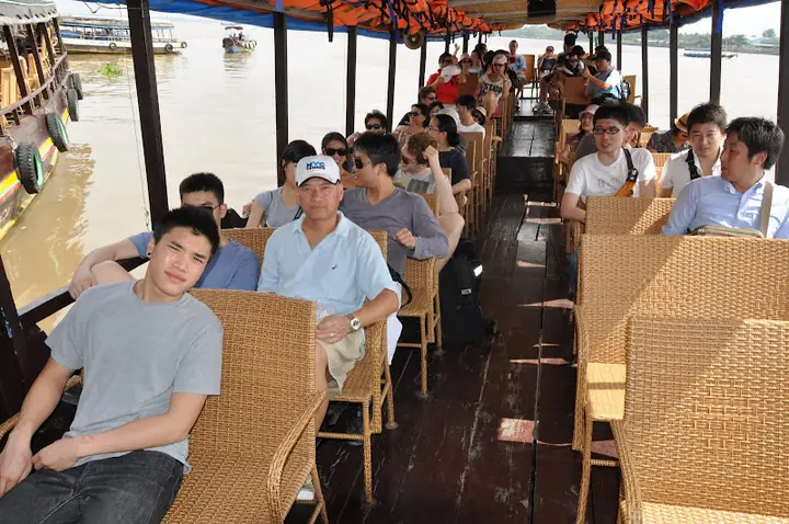 Bến Tre: Hình Ảnh Sông Nước Miệt Vườn