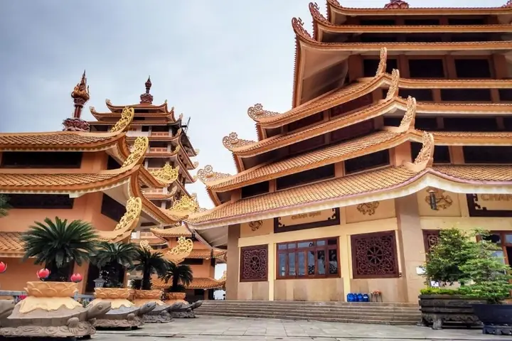 Lịch Sử Hình Thành Và Phát Triển Pháp Viện Minh Đăng Quang