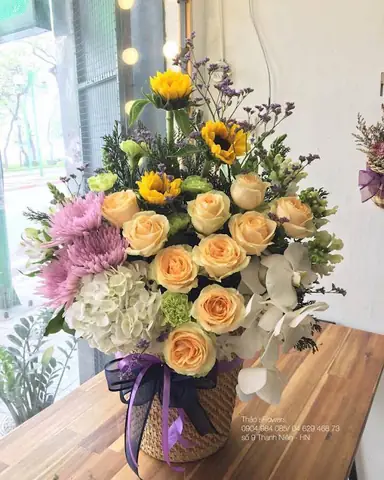 Làm Thế Nào Để Lựa Chọn Một Lẵng Hoa Chúc Mừng Ngày 20/11 Thật Đẹp Và Ý Nghĩa?