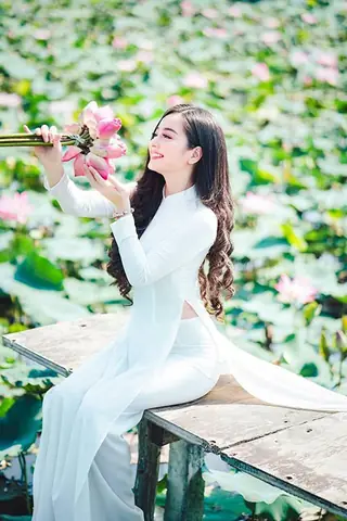 Hình Ảnh Cho Hình Vẽ Cô Giáo Mặc Áo Dài: Hình Ảnh Cho Hình Vẽ Cô Giáo Mặc Áo Dài: