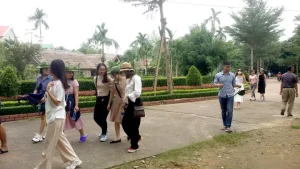 Bồi Hồi, Xúc Động Khi Về Thăm Quê Ngoại Của Chủ Tịch Hồ Chí Minh