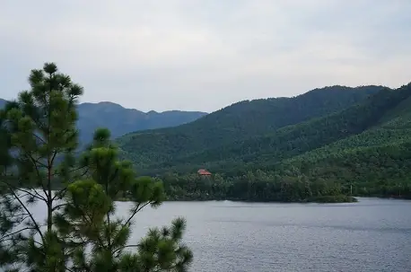 Hồ Khe Chè Quảng Ninh: Cẩm Nang Đi Lại - Ăn - Chơi A-z Hồ Khe Chè Quảng Ninh: Cẩm Nang Đi Lại - Ăn - Chơi A-z