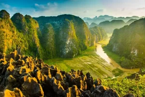 Mùa Ở Việt Nam Có Mấy Mùa? Khám Phá Bản Đồ Thời Tiết Đa Dạng