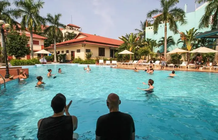 Hồ Bơi Hồ Bơi