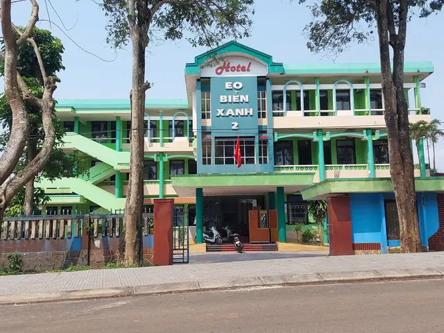 Khách Sạn Eo Biển Xanh 2