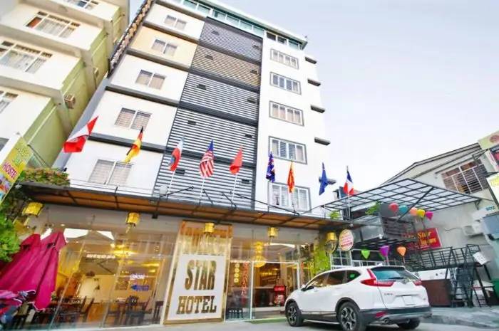 14. Golden Star Hotel 14. Golden Star Hotel