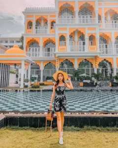 Trọn Gói 2n1đ Nghỉ Dưỡng Ở Khách Sạn Chloe Gallery Sài Gòn + Xe Đưa Đón + Liệu Trình Spa Chỉ 1.900.000đ/khách