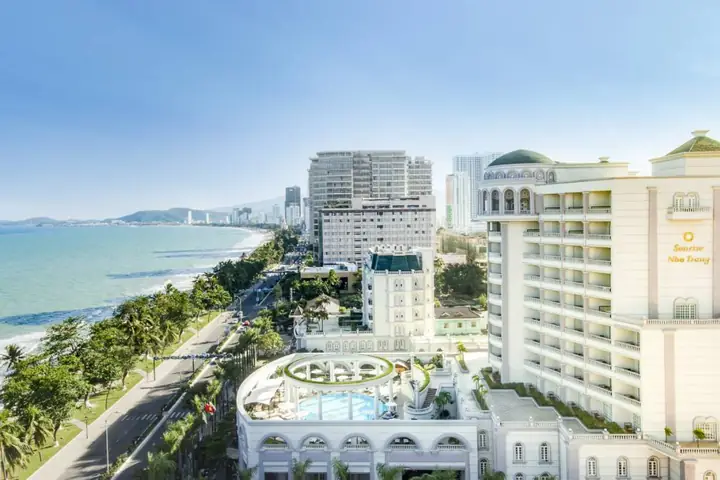 Sunrise Nha Trang Beach Hotel & Spa – Khách Sạn Nha Trang Có Buffet Sáng 5 Sao
