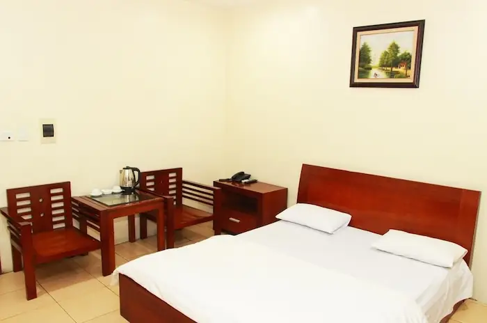 15. Khách Sạn Giang Sơn 2