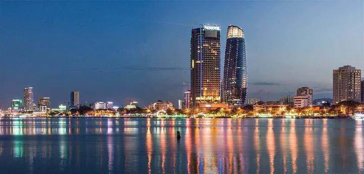 12. Khách Sạn Novotel Đà Nẵng Premier Han River