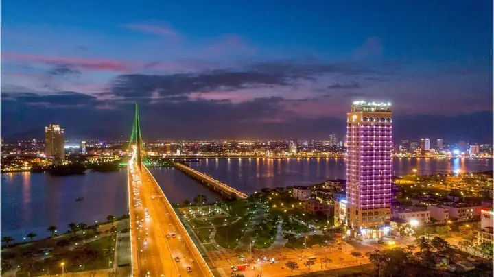 Fivitel Đà Nẵng - Khách Sạn Trung Tâm Giá Rẻ, View Đẹp