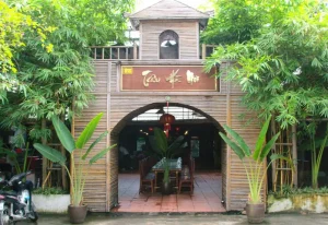 Khu Chợ Ẩm Thực Ngọc Lâm: Trải Nghiệm Ẩm Thực Truyền Thống Và Hiện Đại Giữa Lòng Thành Phố