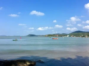 Hòn Phụ Tử Có Gì Đẹp?