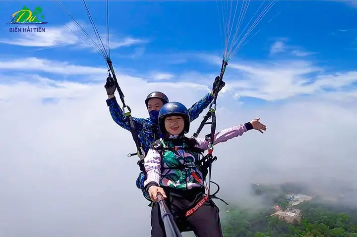 Khám Phá Khu Vui Chơi Bãi Biển Hải Tiến - Nhảy Dù Trên Đỉnh Hòn Bò Linh Trường
