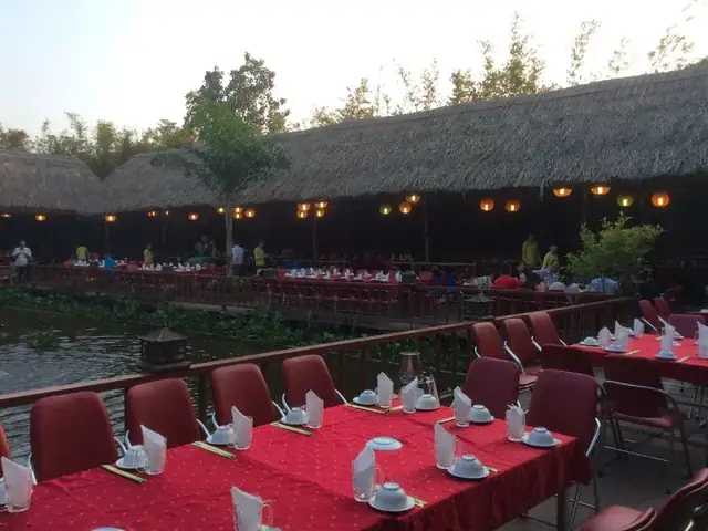 Sự Khác Biệt Trong Nước Dùng Và Nguyên Liệu Sự Khác Biệt Trong Nước Dùng Và Nguyên Liệu