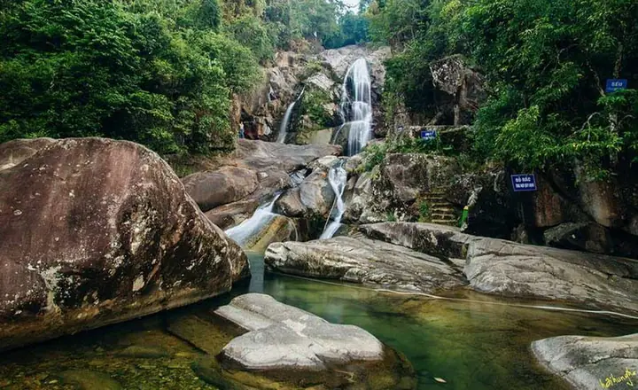 Thác Khe Vằn