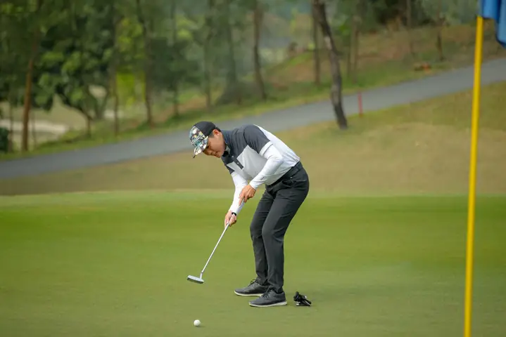 Trọn Bộ Kỹ Thuật Chơi Golf Cơ Bản - Nâng Cao Cho Người Mới Trọn Bộ Kỹ Thuật Chơi Golf Cơ Bản - Nâng Cao Cho Người Mới