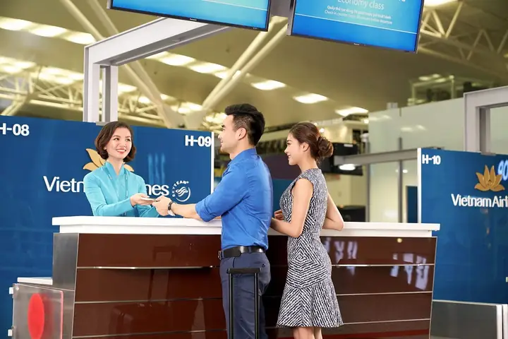 Làm Thủ Tục Check In Vé Máy Bay