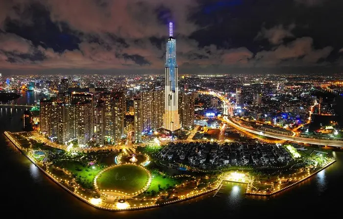 Vẻ Đẹp Huyền Ảo Của Công Viên Landmark 81 Về Đêm