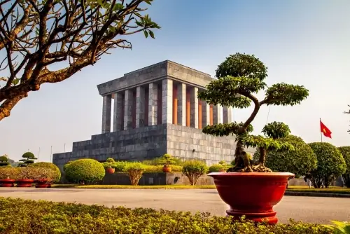 Lăng Bác Ở Đâu? Lịch Mở Cửa & Kinh Nghiệm Viếng Thăm A-z