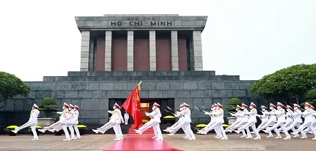 Lăng Bác Ở Đâu? Review Kinh Nghiệm Gửi Xe, Tham Quan