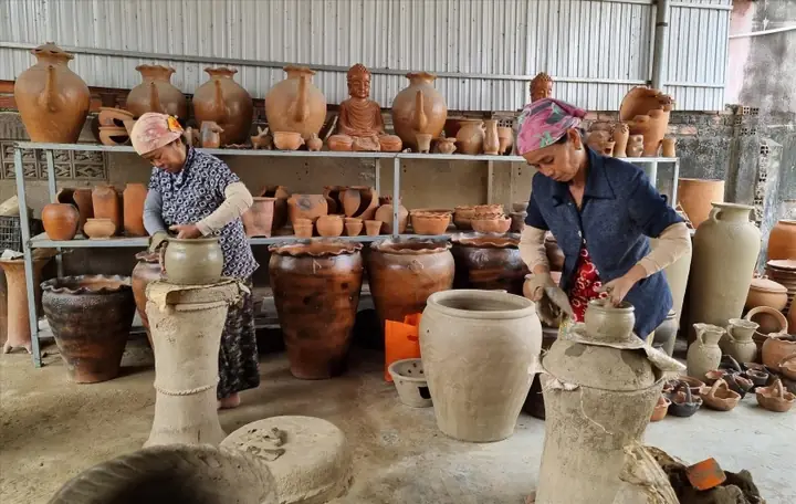 Mỗi Gia Đình Chính Là Một Nơi Chế Tác, Là Lò Nung Gốm