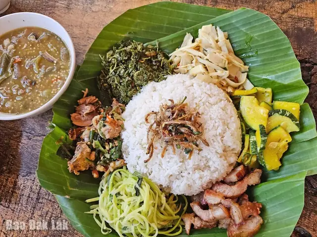 Lẩu Gà Lá É Buôn Ma Thuột Lẩu Gà Lá É Buôn Ma Thuột