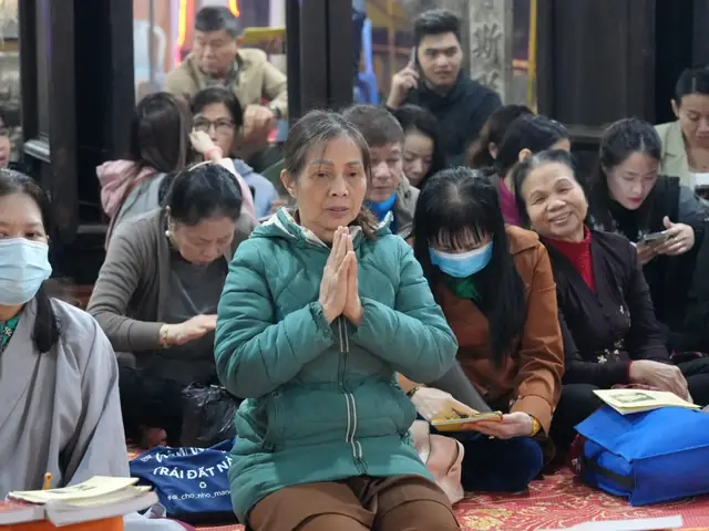 Lễ Cầu An Ở Chùa Phúc Khánh Không Còn Cảnh Chen Chúc, Xô Đẩy