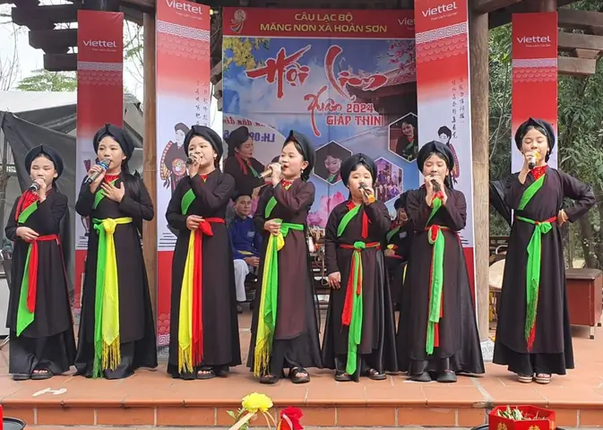 1. Hát Quan Họ
