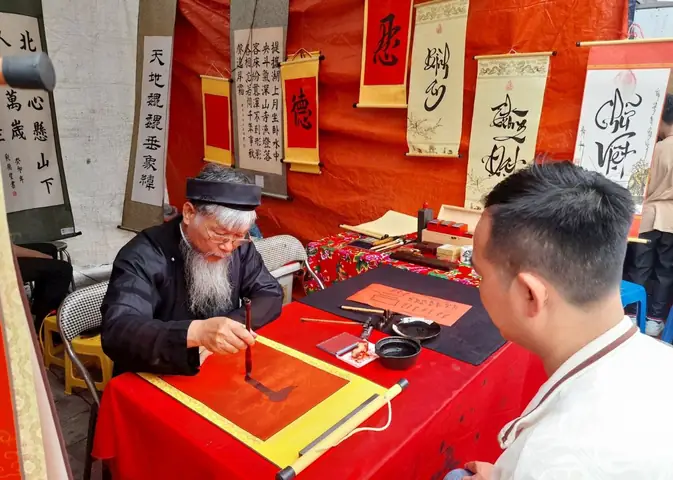 3. Các Hoạt Động Khác