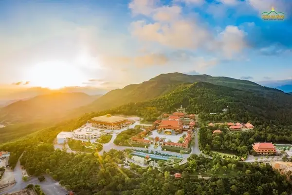 Tour Chùa Ba Vàng Giá Rẻ Review Kinh Nghiệm Du Lịch 2025 ...