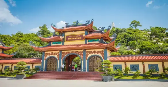 Kinh Nghiệm Tham Quan Chùa Ba Vàng - Uông Bí Từ A Đến Z