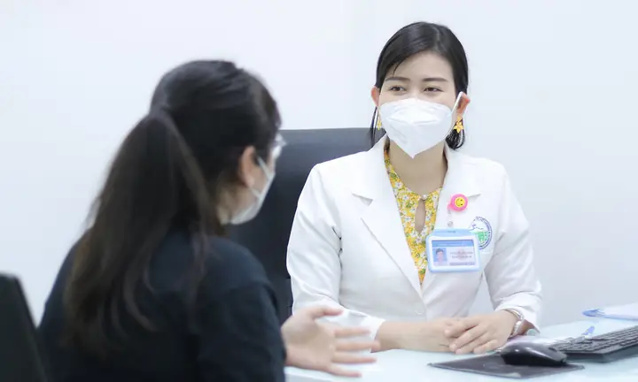 Bác Sĩ Chia Sẻ Cách Đánh Bay Mụn Nhanh, An Toàn Bác Sĩ Chia Sẻ Cách Đánh Bay Mụn Nhanh, An Toàn