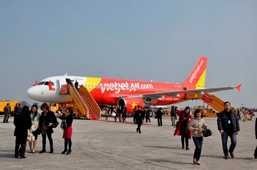 Đi Máy Bay Vietjet Có Tốt Và An Toàn Không?