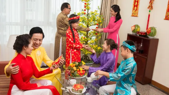 Moi Nguoi Thuong Lam Gi Vao Ngay Tet