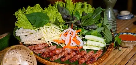 Nha Trang Ăn Gì? Top Món Ngon Kèm 27 Quán Ăn Đông Khách