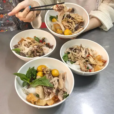 Bánh Ướt Lòng Gà