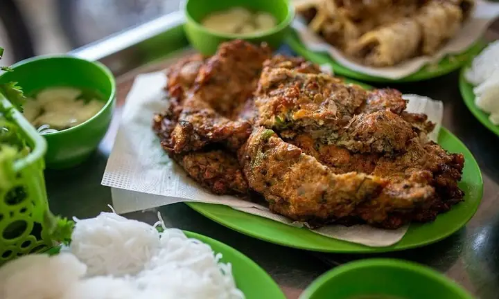 Chả Rươi – Món Ăn Đặc Sản Chốn Đô Thành