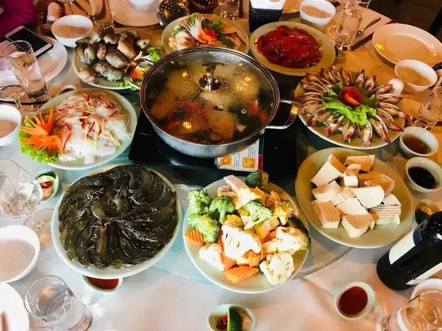 Thực Đơn Hơn 100 Món Của Nhà Hàng Cổ Ngư Hạ Long