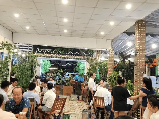 Nhà Hàng New Vườn Tre