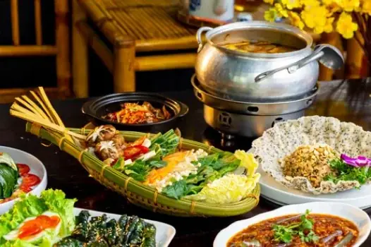 Nhà Hàng Làng Nghệ Đà Nẵng