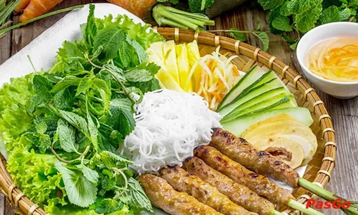 Nhà Hàng Nét Huế 153 Láng Hạ: Review Chi Tiết Địa Điểm Ẩm Thực Huế Tại Hà Nội Nhà Hàng Nét Huế 153 Láng Hạ: Review Chi Tiết Địa Điểm Ẩm Thực Huế Tại Hà Nội