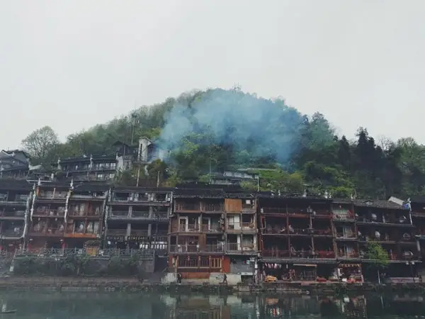 Nhà Hàng Phượng Hoàng Cổ Trấn