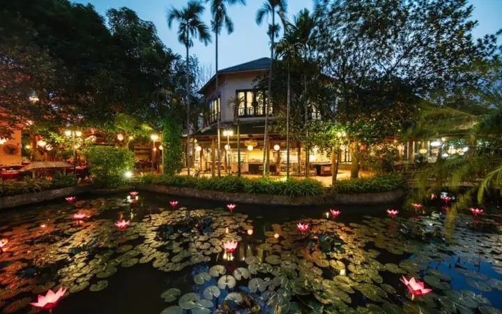 Nhà Hàng Sen Tây Hồ Nhà Hàng Sen Tây Hồ