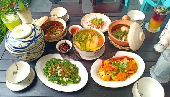 12. Cơm Việt Đà Nẵng